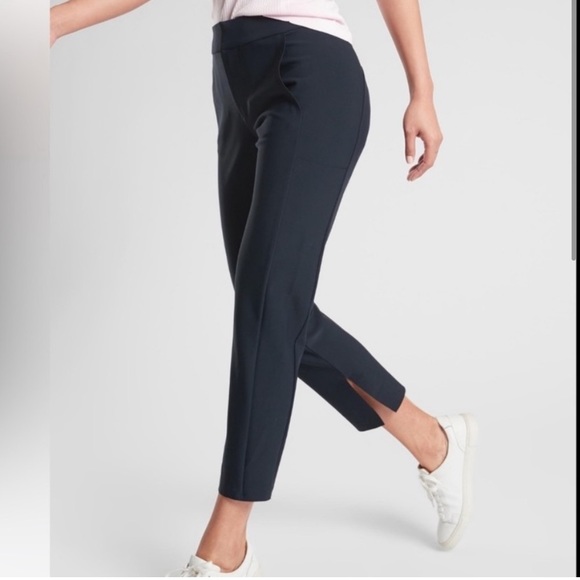 Athleta Pants - Athleta stellar crop trouser!